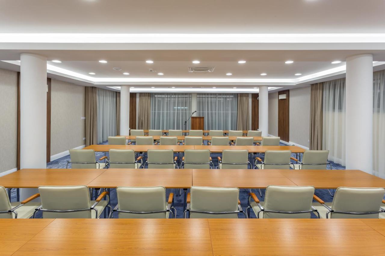 Outlet Hotel Polgár المظهر الخارجي الصورة