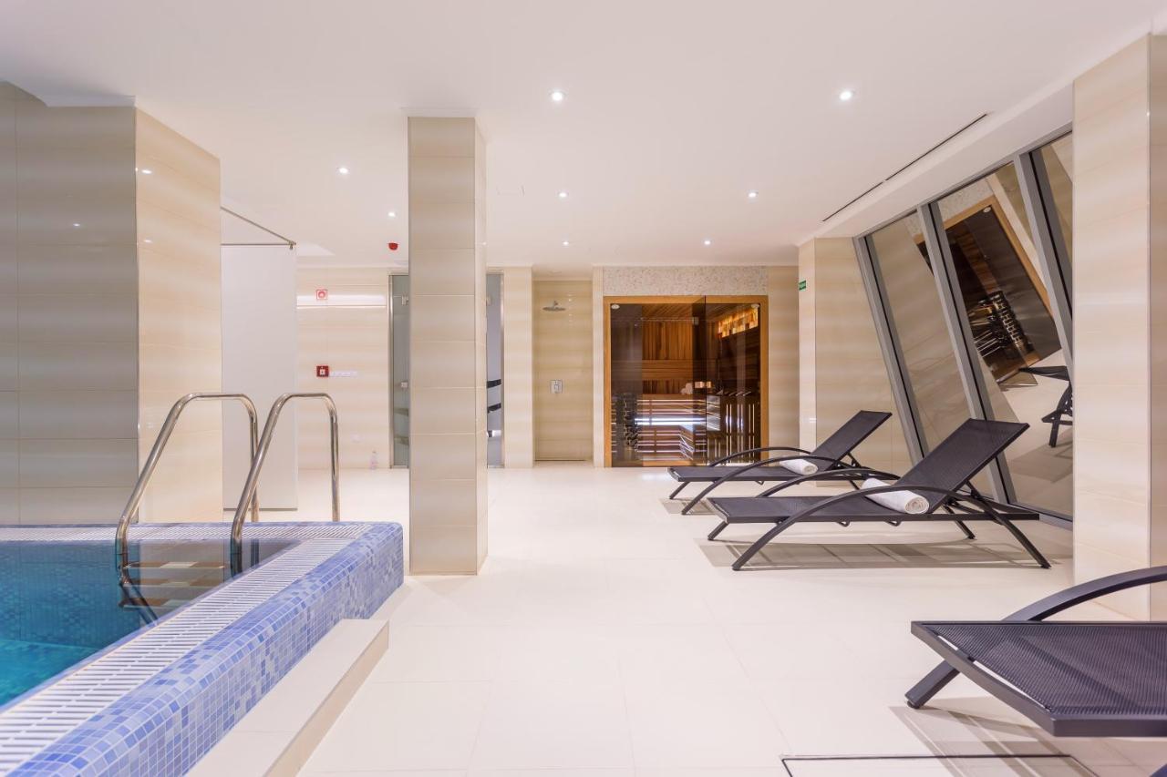 Outlet Hotel Polgár المظهر الخارجي الصورة