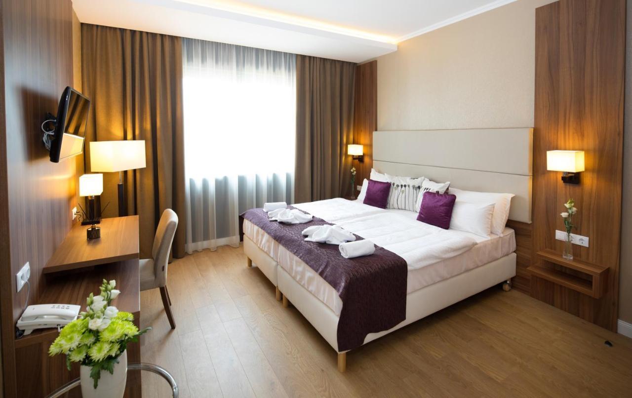 Outlet Hotel Polgár المظهر الخارجي الصورة
