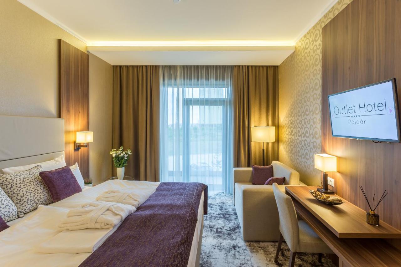 Outlet Hotel Polgár المظهر الخارجي الصورة